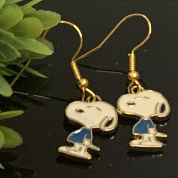 Snoopy Earring, Peanuts Earring, Snoopy Jewelry, Gift Idea, Cute Earring - Picture 3 of 4